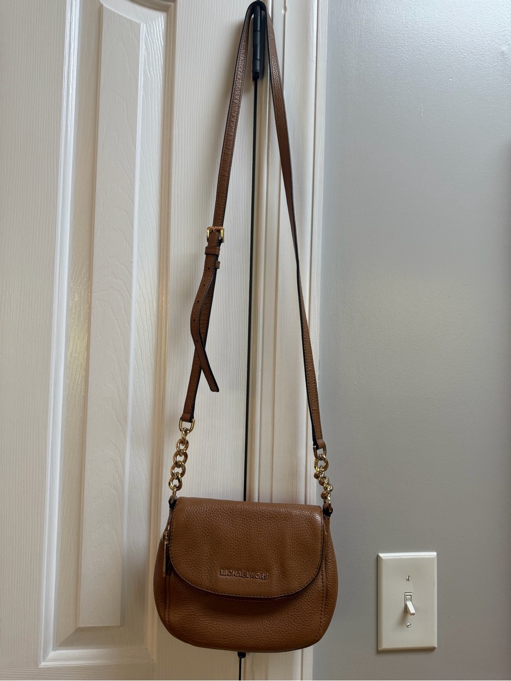 Michael Kors Tan Pebbled Leather Crossbody with Gold Chain
